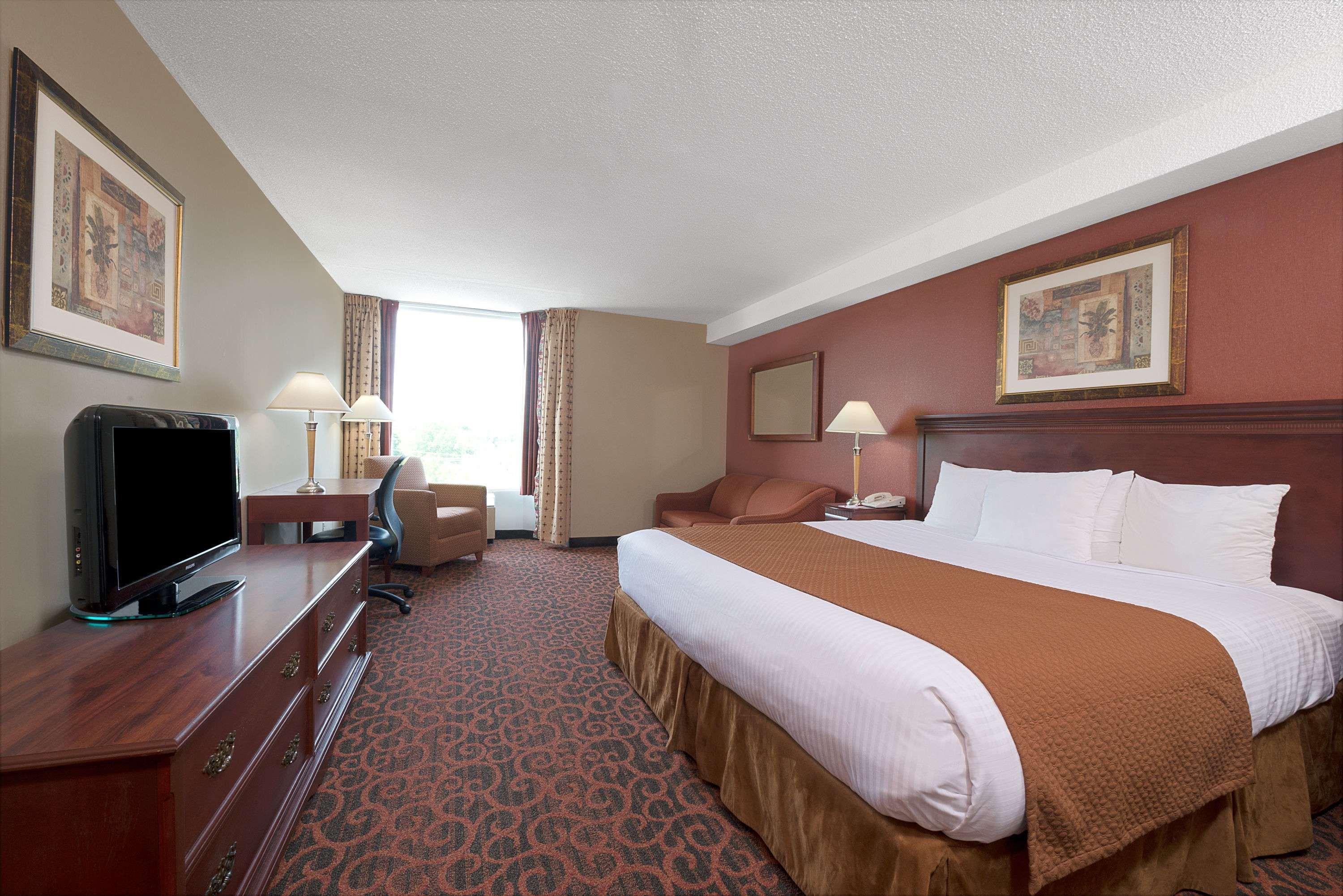 Ramada By Wyndham Niagara Falls/Fallsview Esterno foto
