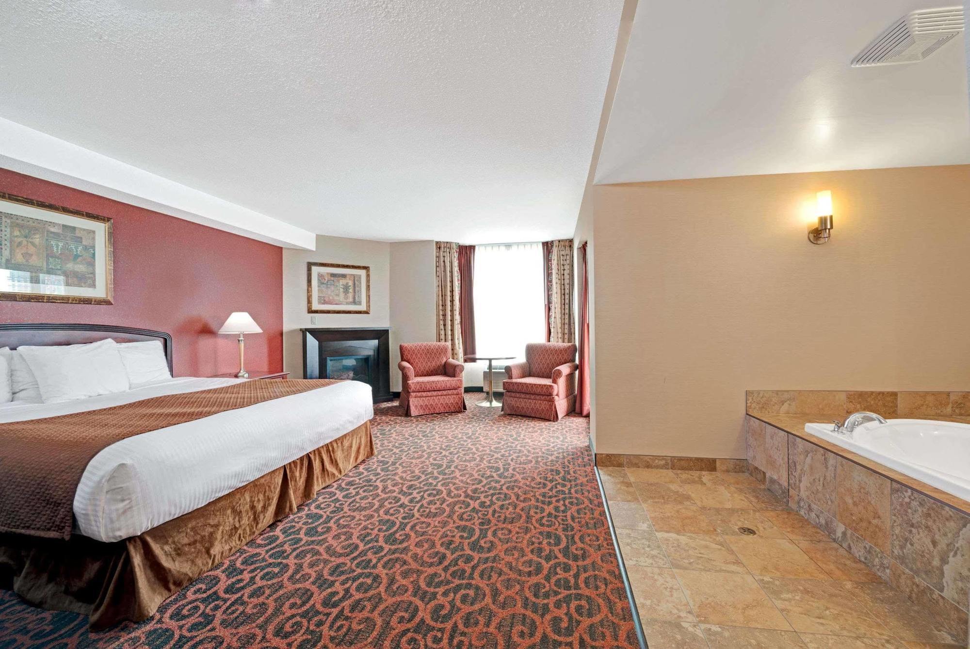 Ramada By Wyndham Niagara Falls/Fallsview Esterno foto