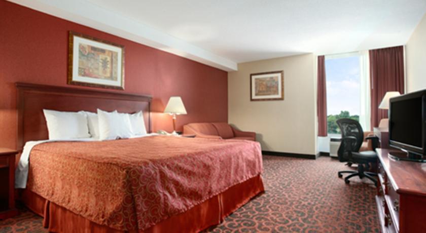 Ramada By Wyndham Niagara Falls/Fallsview Camera foto